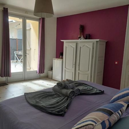 Mas Des Cigognes Bed & Breakfast Le Thor Ngoại thất bức ảnh