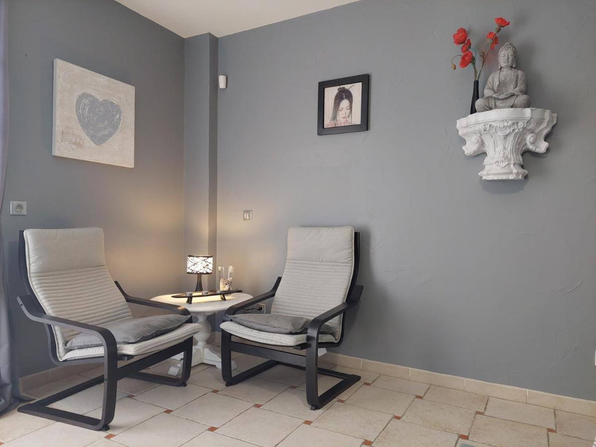 Mas Des Cigognes Bed & Breakfast Le Thor Ngoại thất bức ảnh