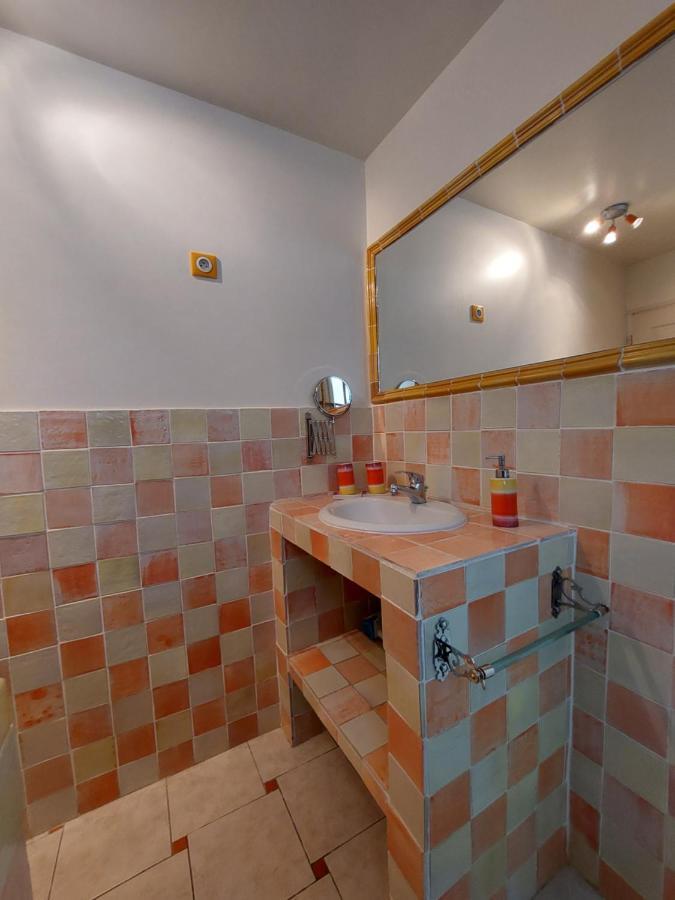 Mas Des Cigognes Bed & Breakfast Le Thor Ngoại thất bức ảnh