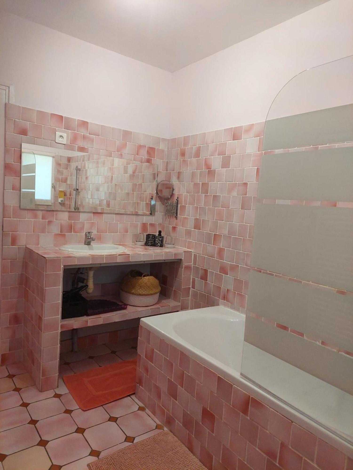 Mas Des Cigognes Bed & Breakfast Le Thor Ngoại thất bức ảnh